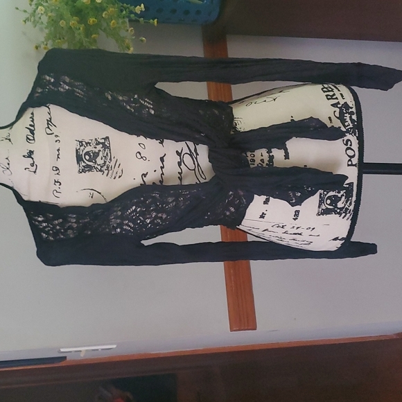 Lace like cardigan - Picture 3 of 3